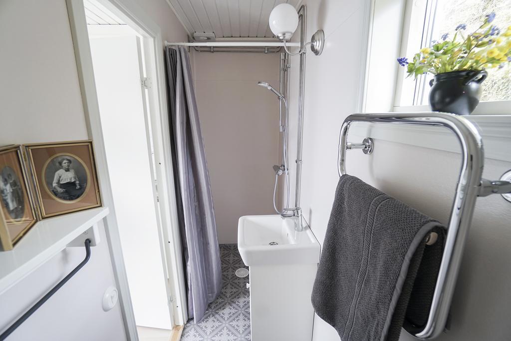 Anfasteroed Gardsvik - Badstugorna Ljungskile Buitenkant foto